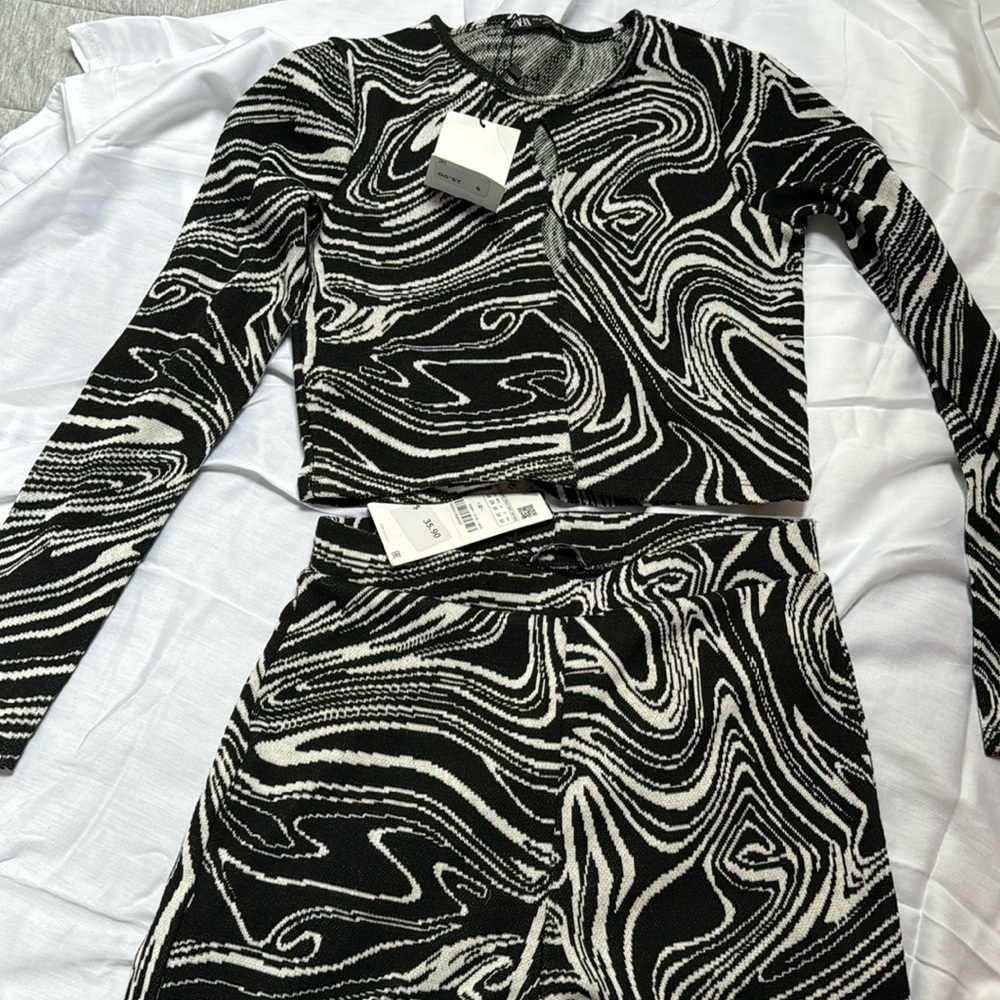 Zara knit set size medium